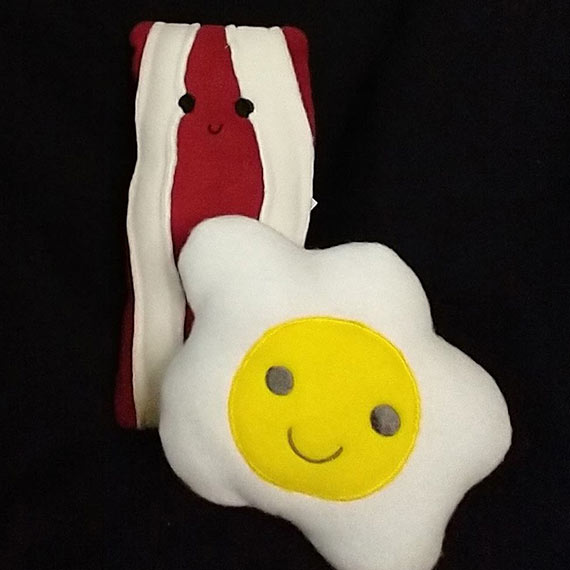 River Clay artist Charlene Waggoner