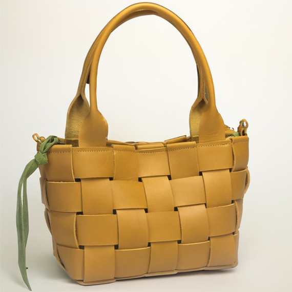 River Clay artist Kristen Faircloth